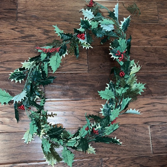 Holly berry greenery pinecone fir leaf Christmas holiday decor mantle wreath 6ft - Picture 6 of 14